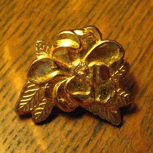 Miss Jane 1997 Gold Flower Vintage Lapel Pin